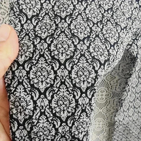 Roz & Ali Rayon Textured Printed Pullon Women's Pants 2P - Picture 4 of 7